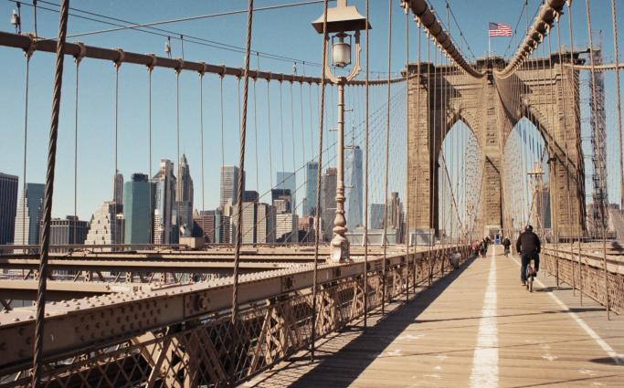 Photo of the brooklyn bridge